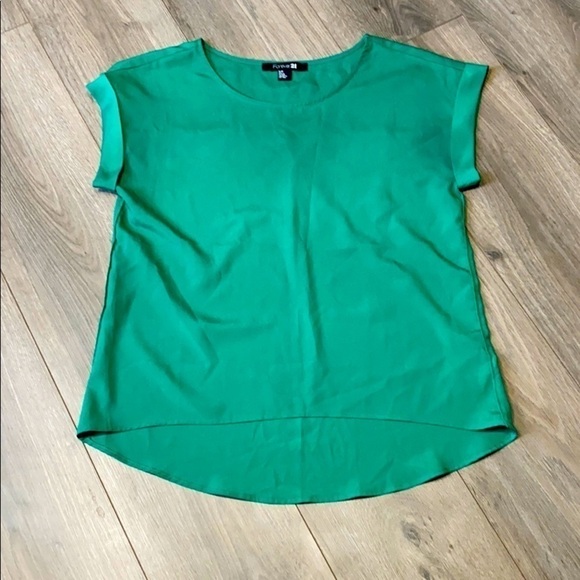 Forever 21 Scoop Neck Green Sleek Silky Polyester Cap Sleeve High-Low Blouse SP - Picture 1 of 5